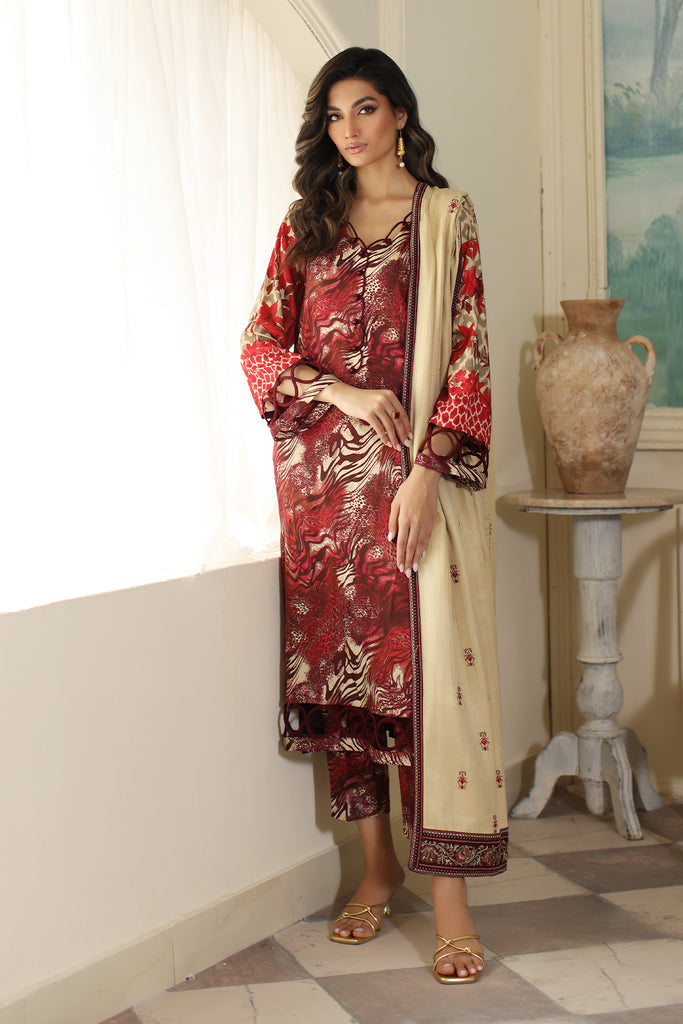 Charizma Brand: Celebrating the Elegance of Pakistani Traditional Clothes