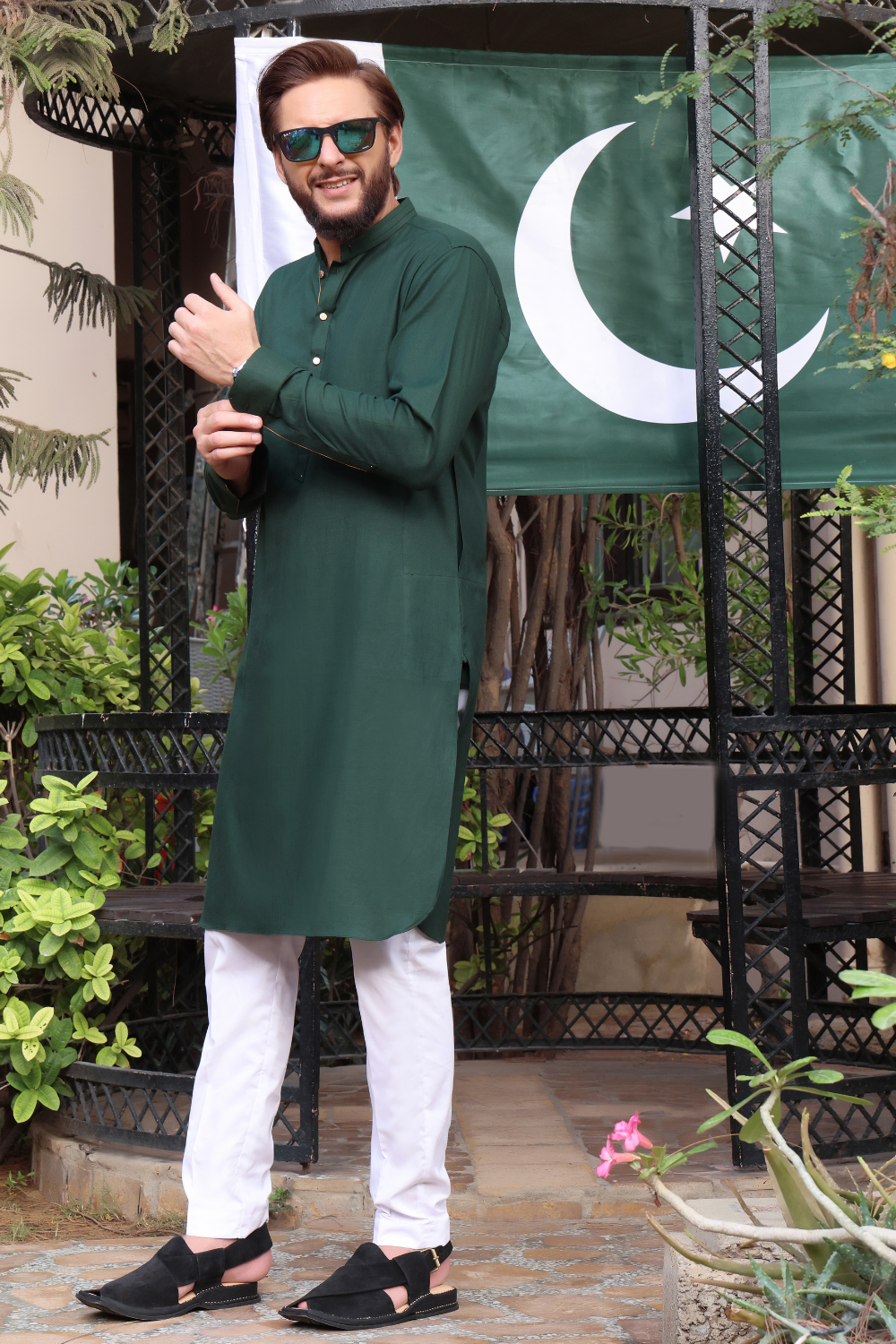 Men's Shalwar Kameez in the UK: A Blend of Tradition and Modern Fashion