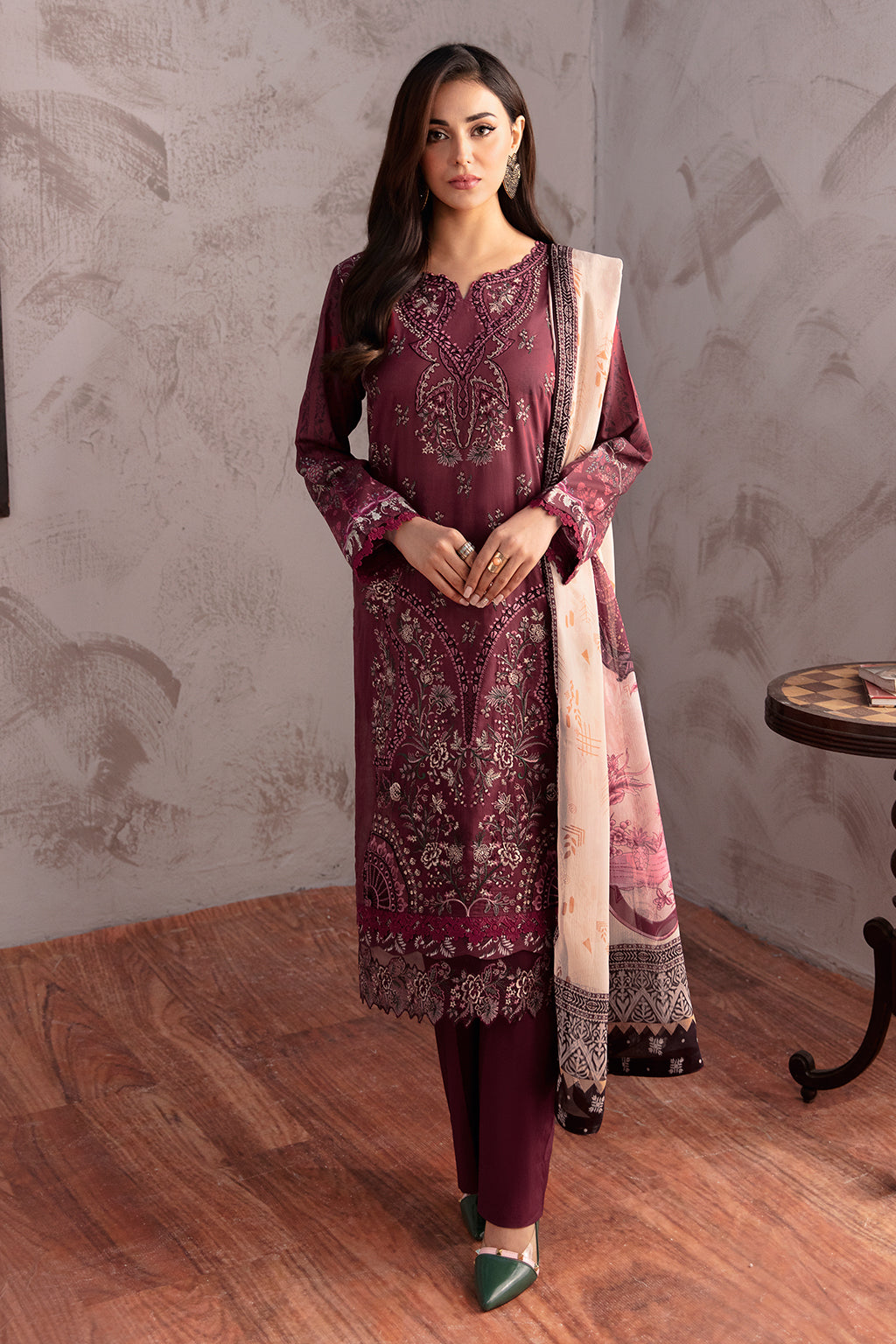 RAMSHA EMBROIDERED LUXURY LAWN L-901