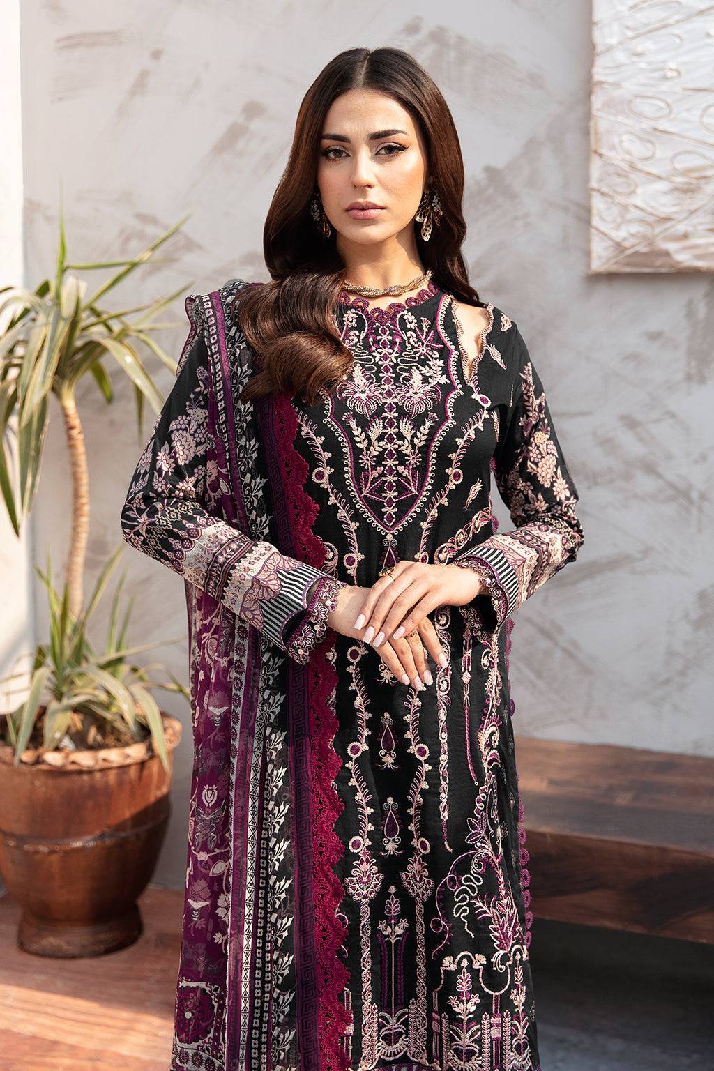 RAMSHA EMBROIDERED LUXURY LAWN L-905