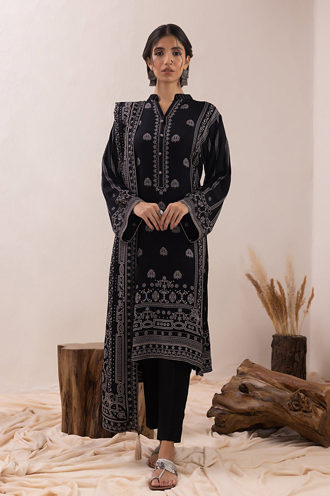 Black Winter Pashmina Print Suit - Lakhany 3-Piece LSM-W