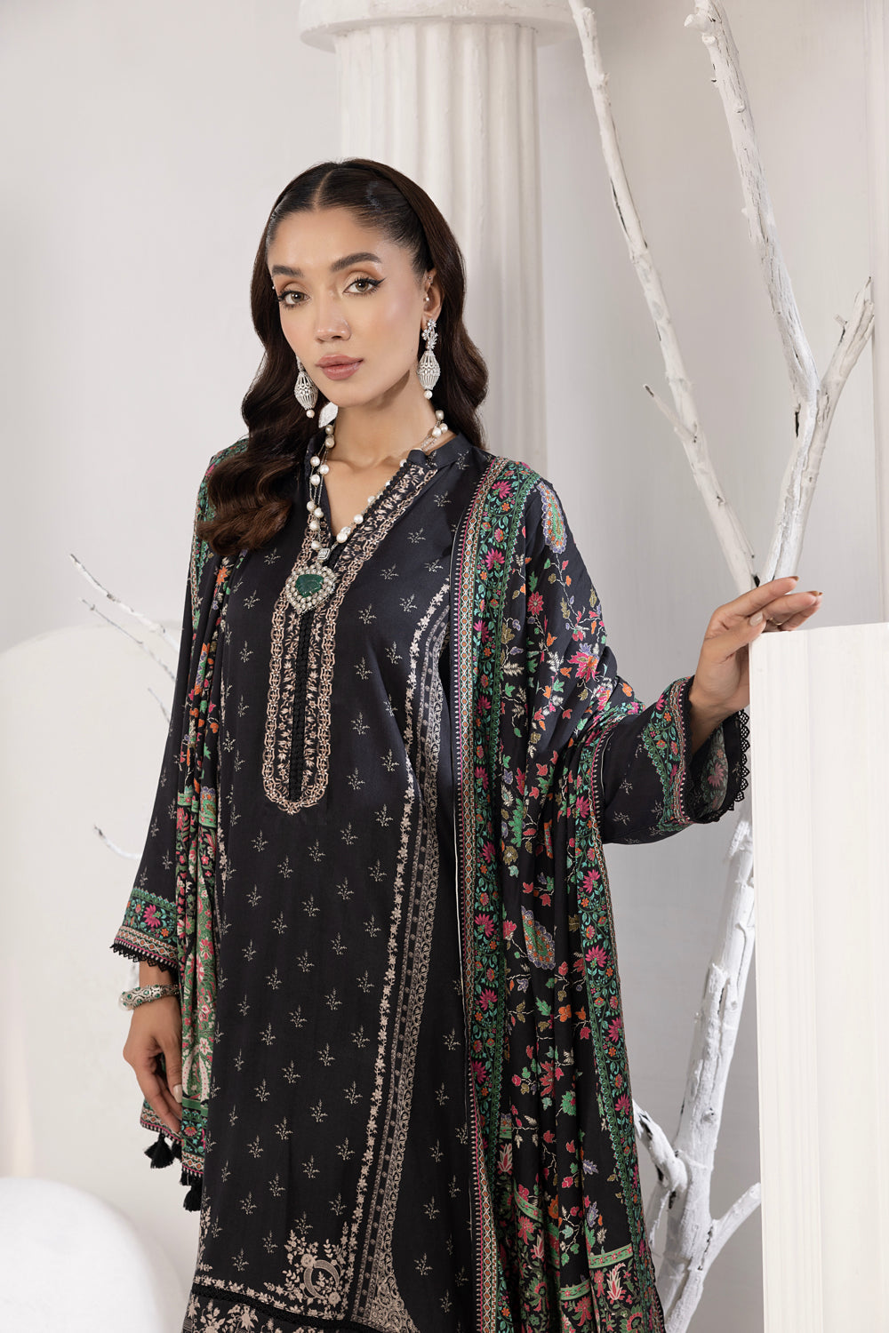 Lakhany 03 Piece Unstitched Printed Cottel Suit - LG-MM-0602