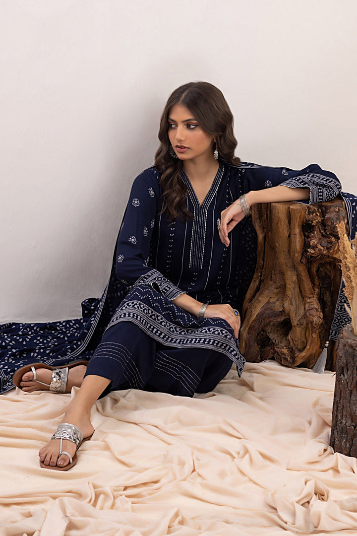 Winter Pashmina Print Suit - Lakhany 3-Piece (LG-SR-0148-A)