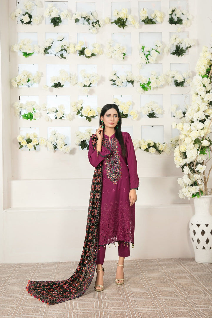 TAWAKKAL FABRICS 3 PIECE STITCHED SLUB LAWN SCHIFFLI FRONT & SLUB LAWN BACK & SLEEVES WITH PATCHWORK EMBROIDERY SUIT D-7189