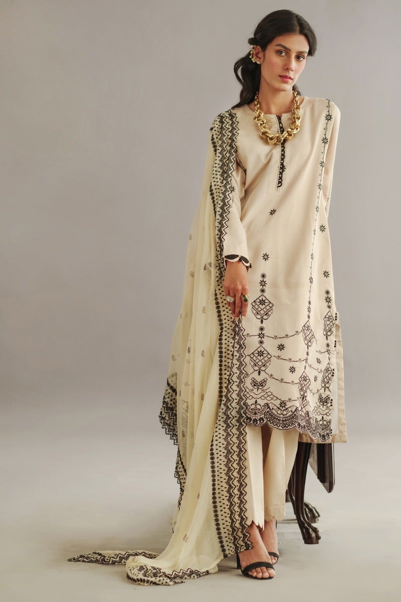 GUL AHMED 3 PC Unstitched Embroidered Lawn Suit with Chiffon Dupatta BCT-04