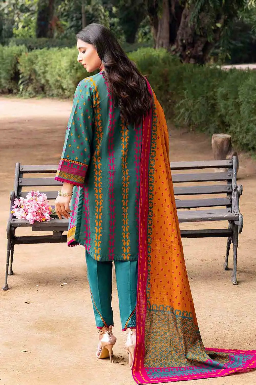 Gul Ahmed 3PC Khaddar Unstitched Printed Suit K-22042 A